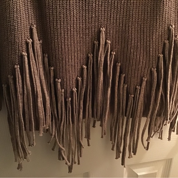 REDUCED ⚫️ [2/$36.00] ⚫️ Chicos Fringe Sweater - Picture 5 of 9